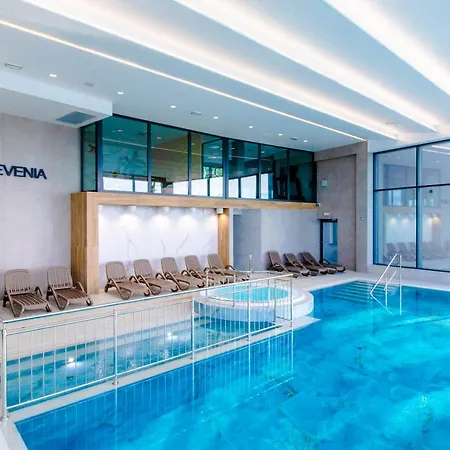 Hevenia 13 公寓 里沃